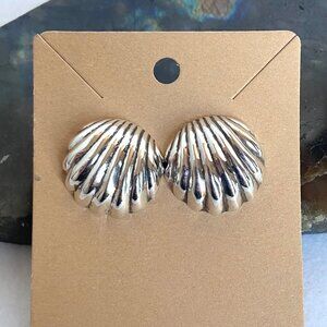 Sterling Silver 925 Hollow Modernist Sculptural Scalloped Shell Stud Earrings
